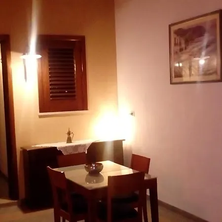 Aimola Avola